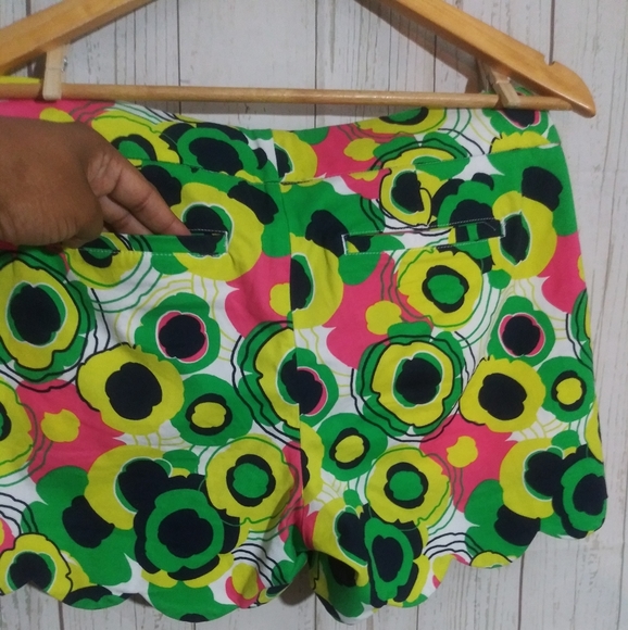 Crown & Ivy scalloped shorts 4P - Picture 9 of 10